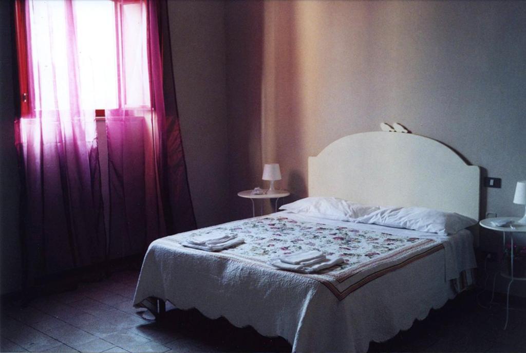 Casa Betania Otel Cortona Oda fotoğraf